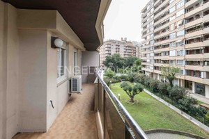 Mieszkanie na sprzedaż 82m2 Katalonia Barcelona - zdjęcie 1