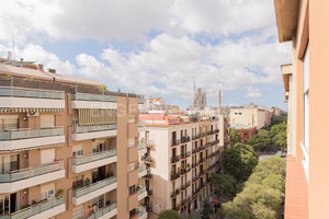 Mieszkanie na sprzedaż 84m2 Katalonia Barcelona - zdjęcie 3