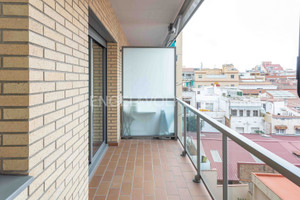 Mieszkanie na sprzedaż 60m2 Katalonia Barcelona - zdjęcie 2