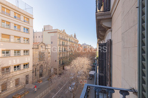 Mieszkanie na sprzedaż 105m2 Katalonia Barcelona - zdjęcie 2