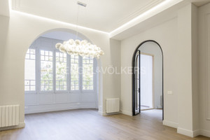 Mieszkanie na sprzedaż 318m2 Katalonia Barcelona - zdjęcie 3