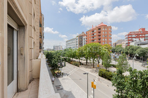 Mieszkanie na sprzedaż 115m2 Katalonia Barcelona - zdjęcie 3