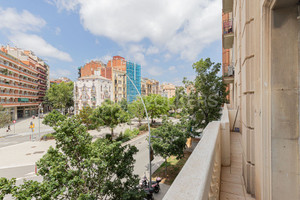 Mieszkanie na sprzedaż 115m2 Katalonia Barcelona - zdjęcie 2