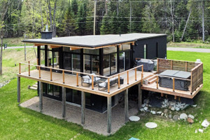 Dom na sprzedaż 198m2 425 Allée de la Tourbière, Saint-Sauveur, QC J0R1R7, CA - zdjęcie 1