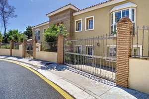 Dom na sprzedaż 585m2 Andaluzja Malaga Benalmadena - zdjęcie 2