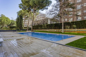 Mieszkanie na sprzedaż 321m2 Katalonia Barcelona - zdjęcie 2