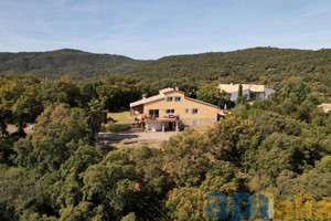 Dom na sprzedaż 306m2 Katalonia Girona - zdjęcie 3